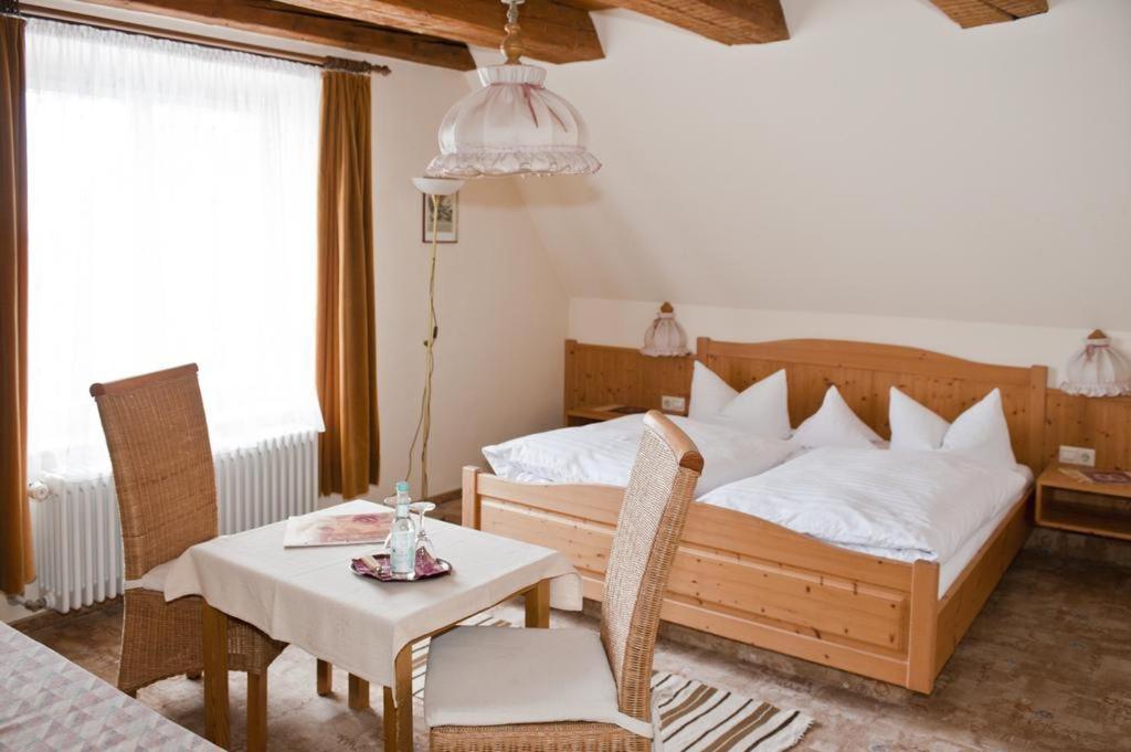 Hotel Gasthof Zur Post Wolfegg Экстерьер фото